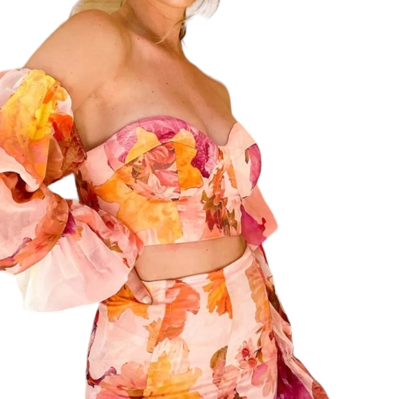 ASOS Tops - Asos Design floral bustier top with puff sleeves Size 4 NWT